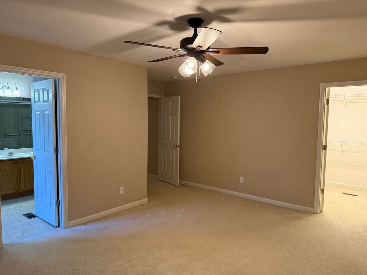 3071 Crystal Lake Dr - Photo 7 of 13
