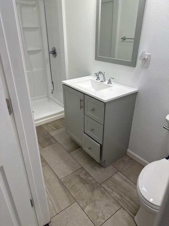 217 Bay St Nw - Photo 6 of 9