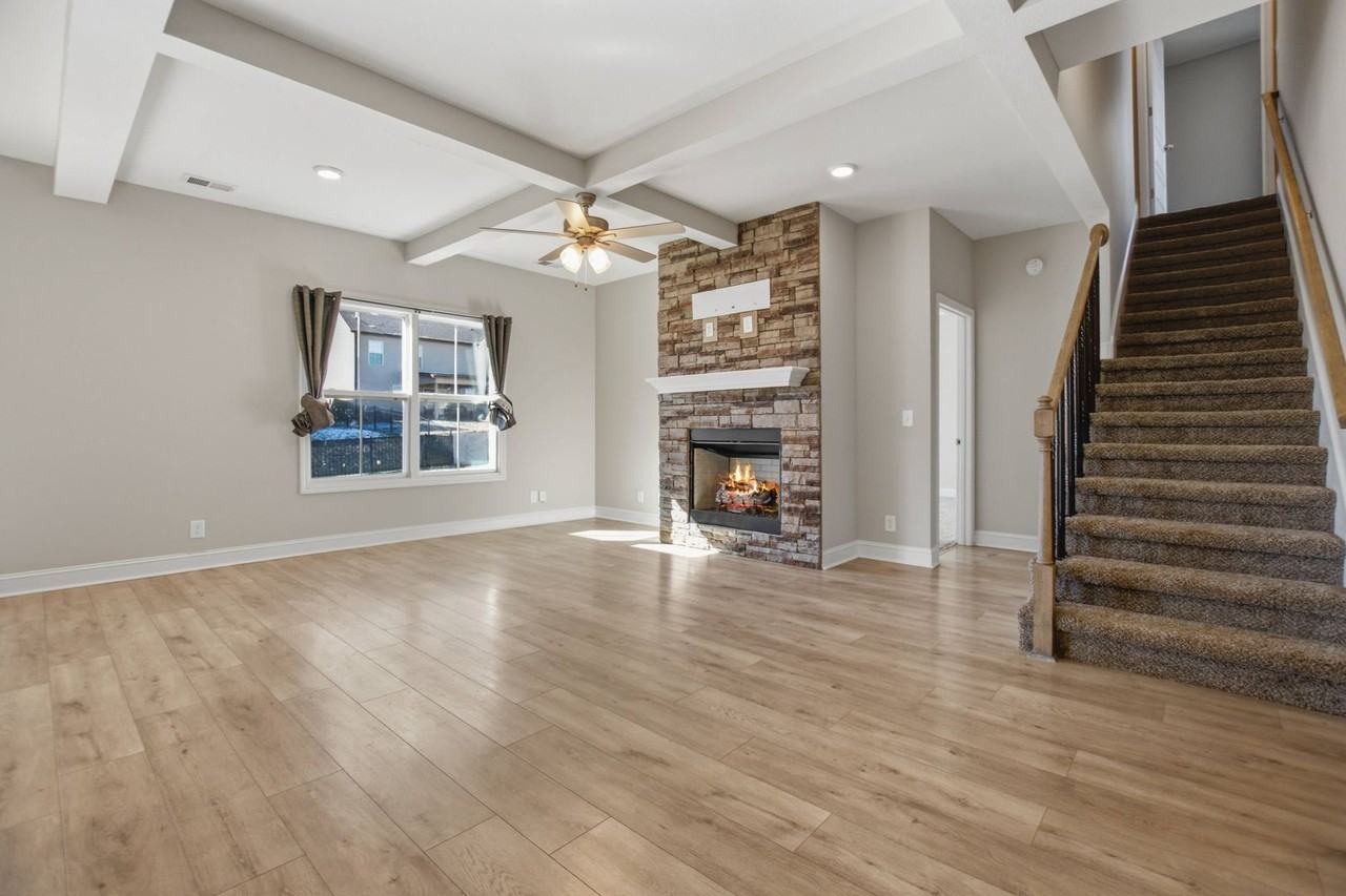 610 Wespanee Way - Photo 2 of 20