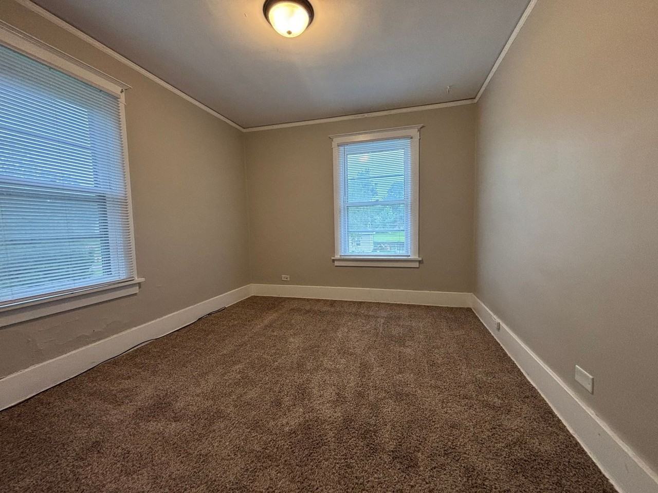 1314 17th St - Photo 4 of 5