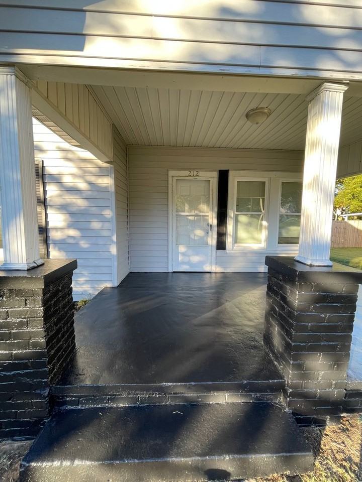 212 Old Woodruff Rd - Photo 2 of 15