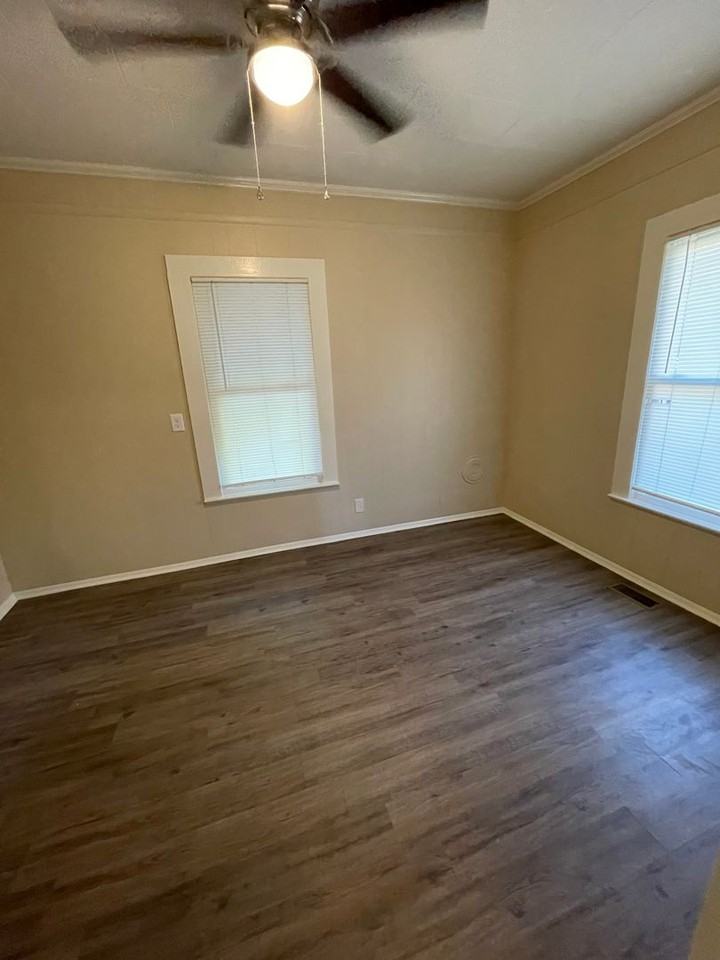 212 Old Woodruff Rd - Photo 7 of 15
