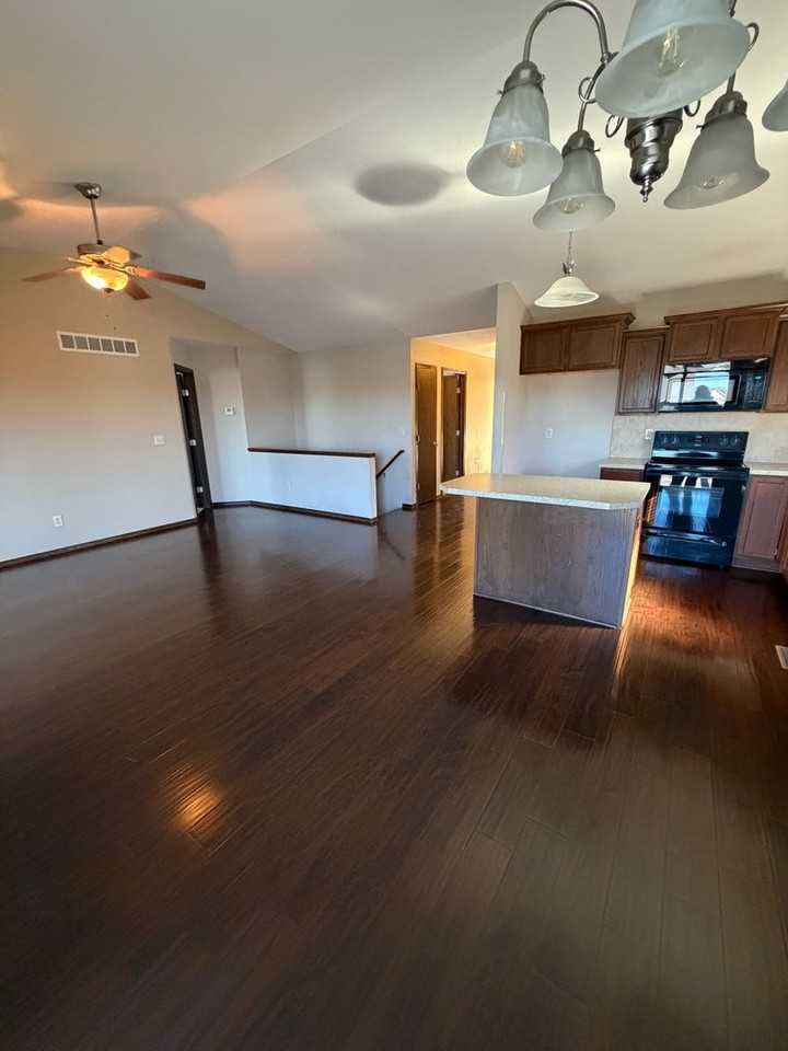 1349 N Aster St - Photo 2 of 27