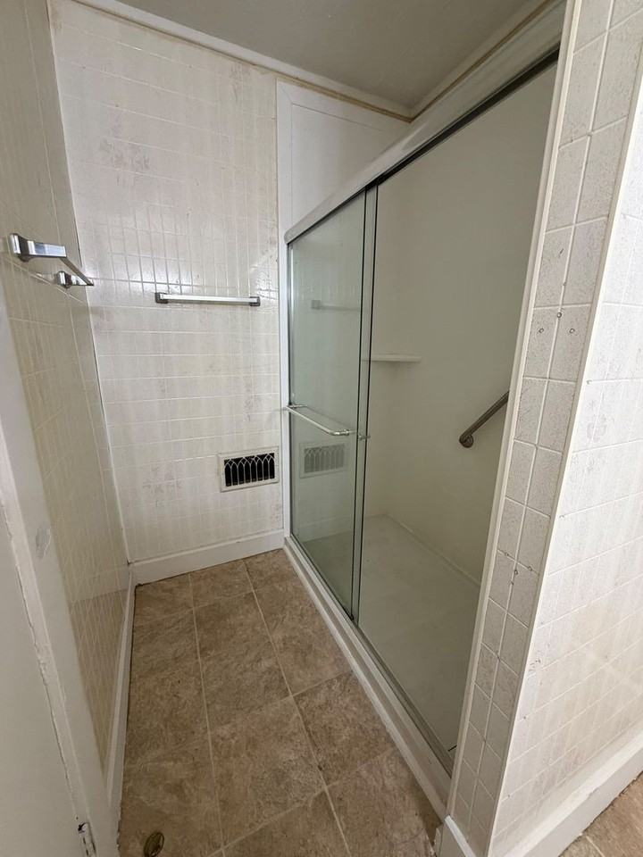 3589 W 47th St - Photo 6 of 15