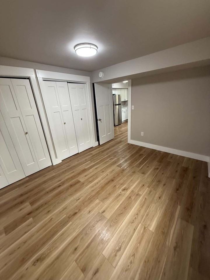 1810 S 24th St - Photo 6 of 19