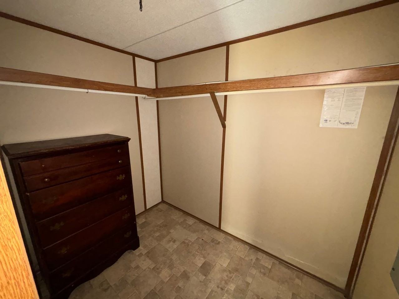 221 Farmingwood Dr - Photo 3 of 13