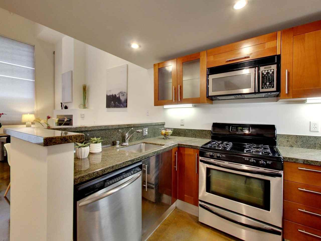 200 Townsend St #13 - Photo 6 of 18