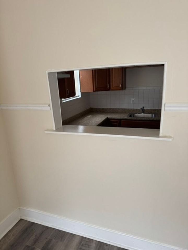 518 N 56th St - Photo 4 of 10
