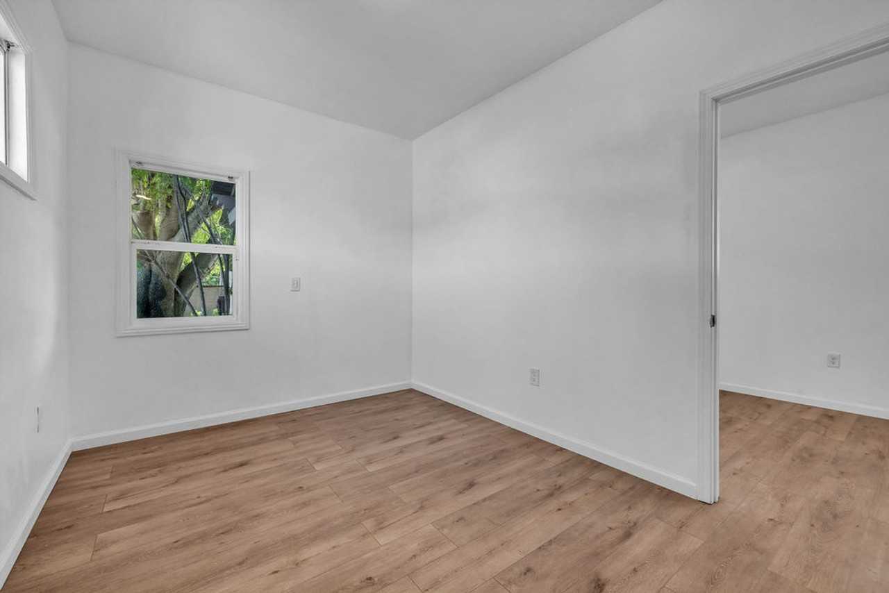 15999 Mateo St - Photo 6 of 18