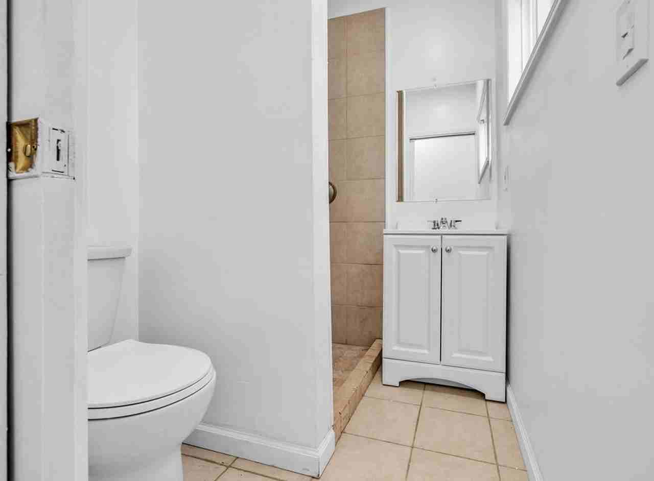 15999 Mateo St - Photo 7 of 18