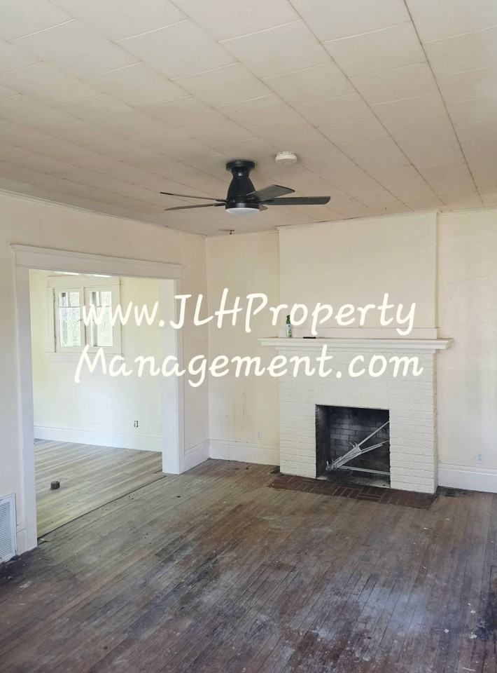 18 Walnut St #1 - Photo 2 of 9