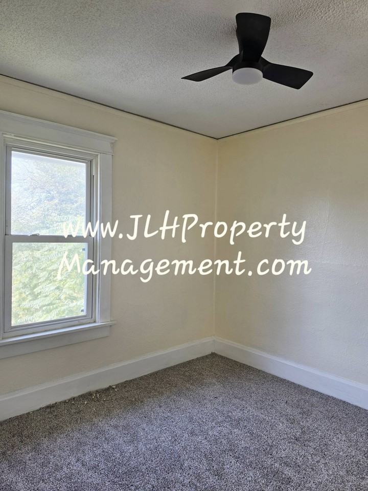 18 Walnut St #1 - Photo 7 of 9