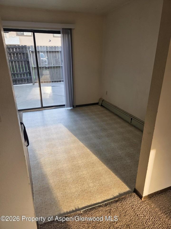 2404 West Ave - Photo 3 of 6