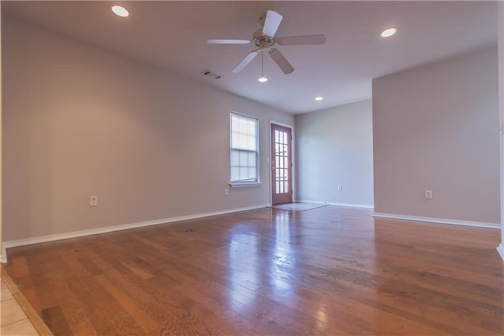 3206 Sw Deerfield Blvd #2 - Photo 3 of 12