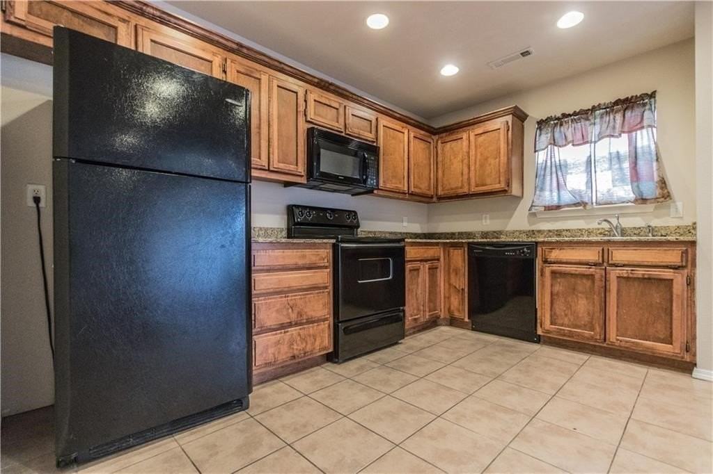 3206 Sw Deerfield Blvd #2 - Photo 4 of 12