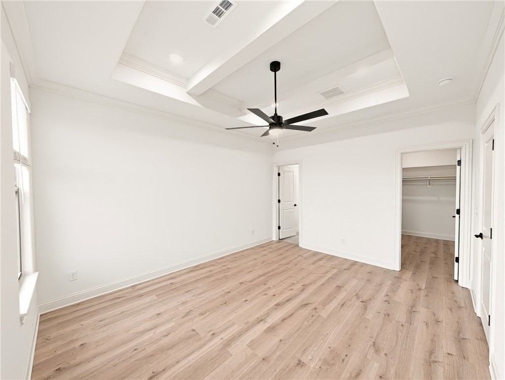 7735 Scenic Valley Ave - Photo 6 of 19