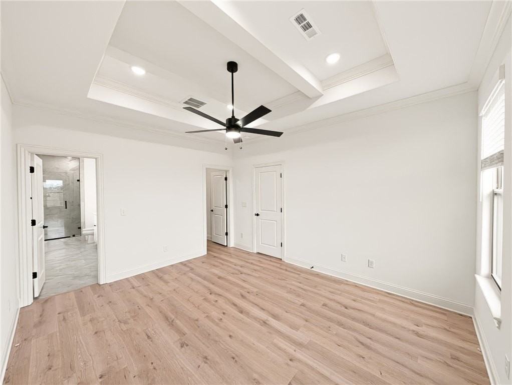 7735 Scenic Valley Ave - Photo 7 of 19