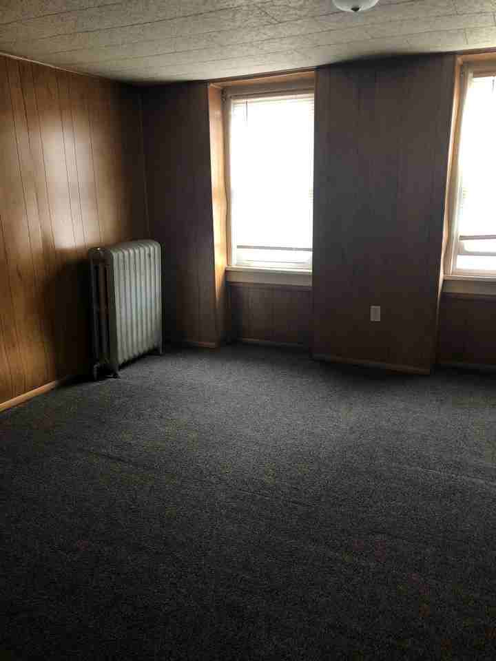 424 1/2 S Poplar St #2 - Photo 3 of 14