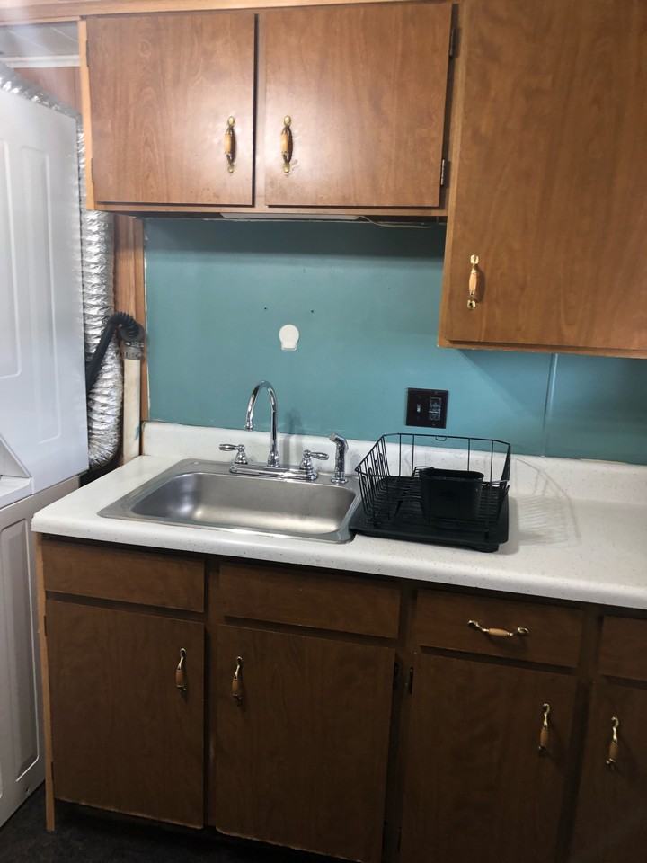 424 1/2 S Poplar St #2 - Photo 5 of 14