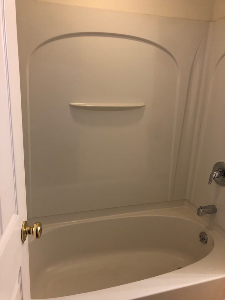 424 1/2 S Poplar St #2 - Photo 6 of 14
