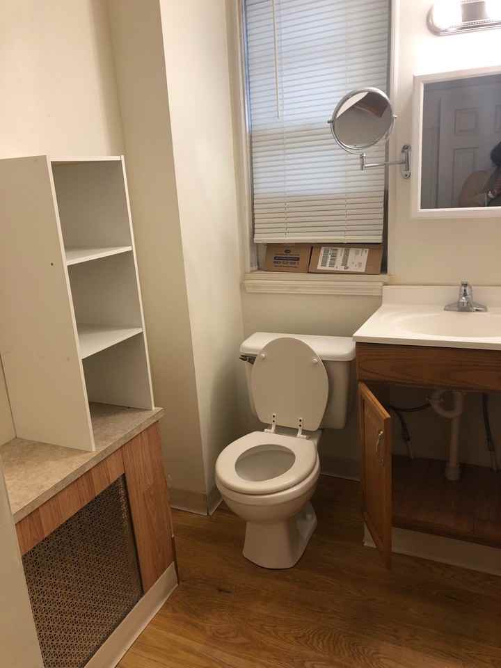 424 1/2 S Poplar St #2 - Photo 7 of 14