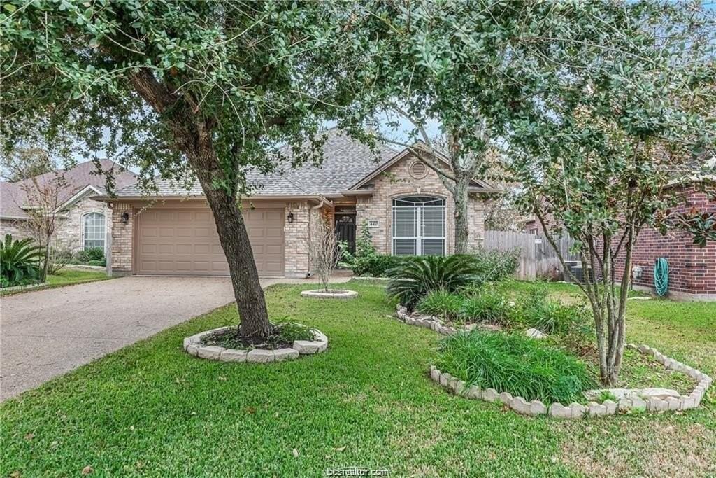 4410 Crayke Pl - Photo 2 of 25