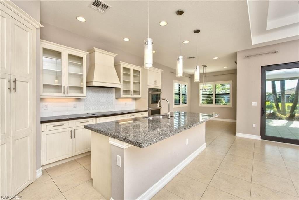9336 Woodhurst Dr #39 - Photo 5 of 35