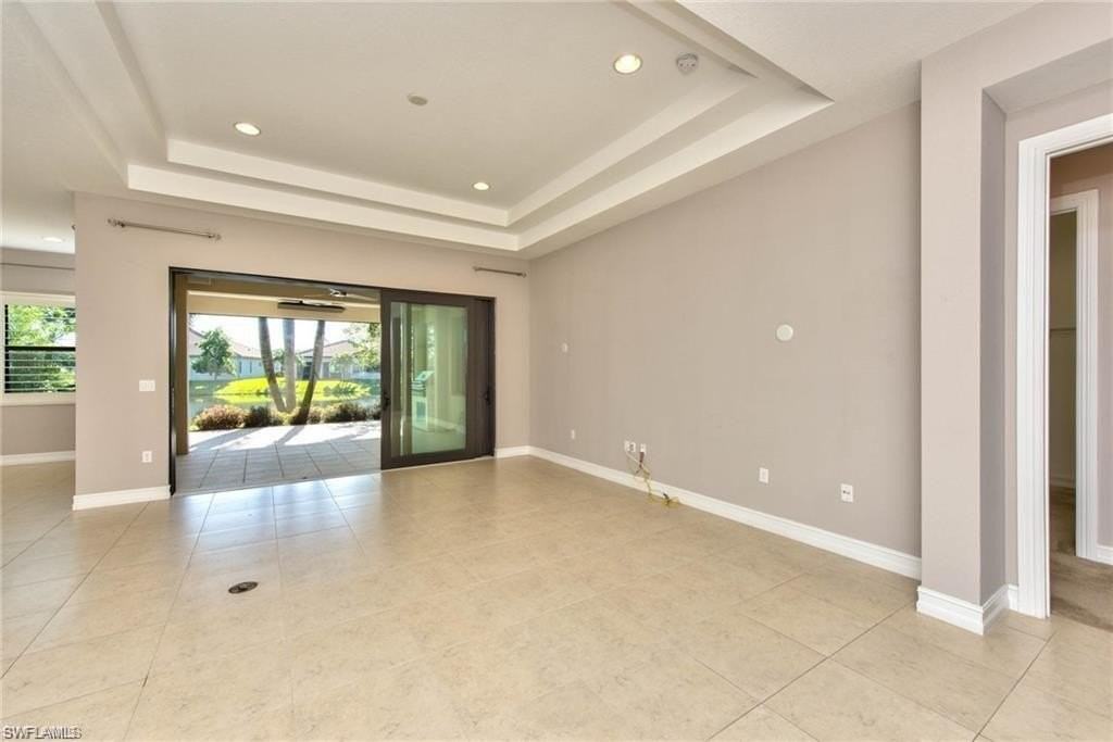 9336 Woodhurst Dr #39 - Photo 7 of 35