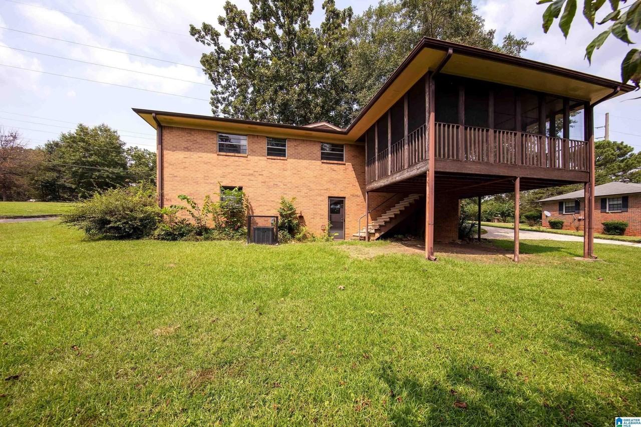 729 Heflin Ave E - Photo 5 of 31