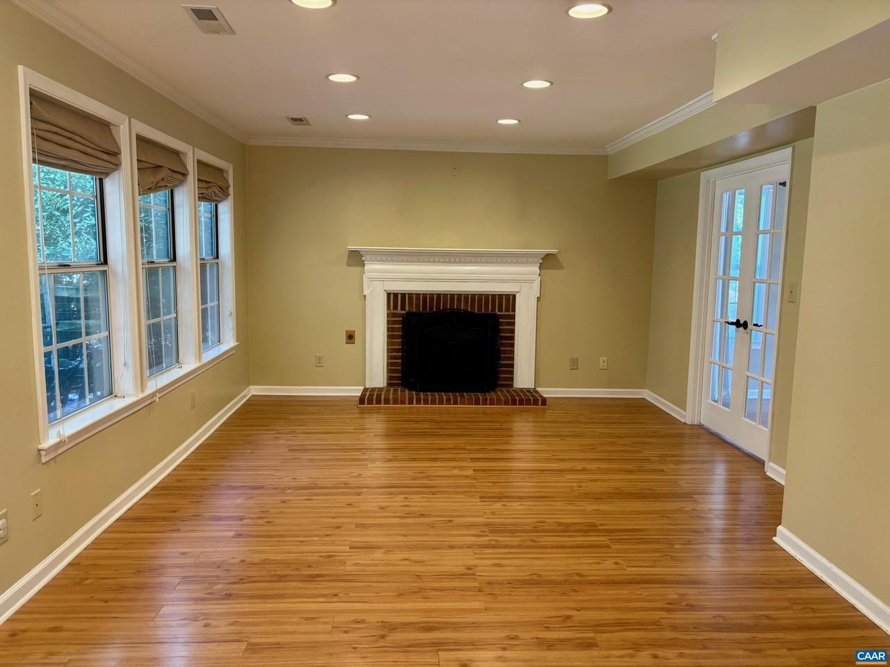 2056 Whispering Woods Dr - Photo 5 of 30