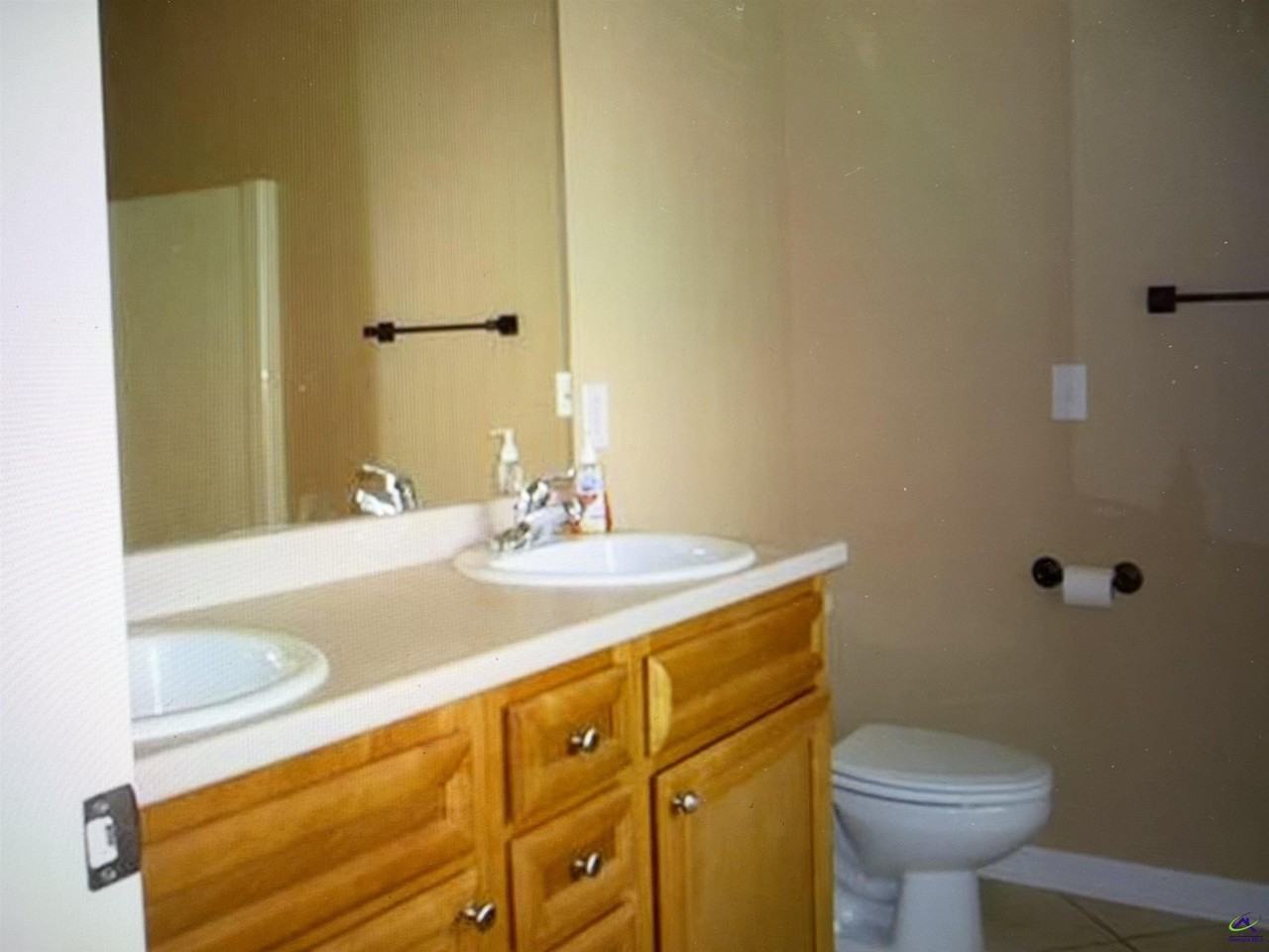 308 Thornton Dr - Photo 5 of 7