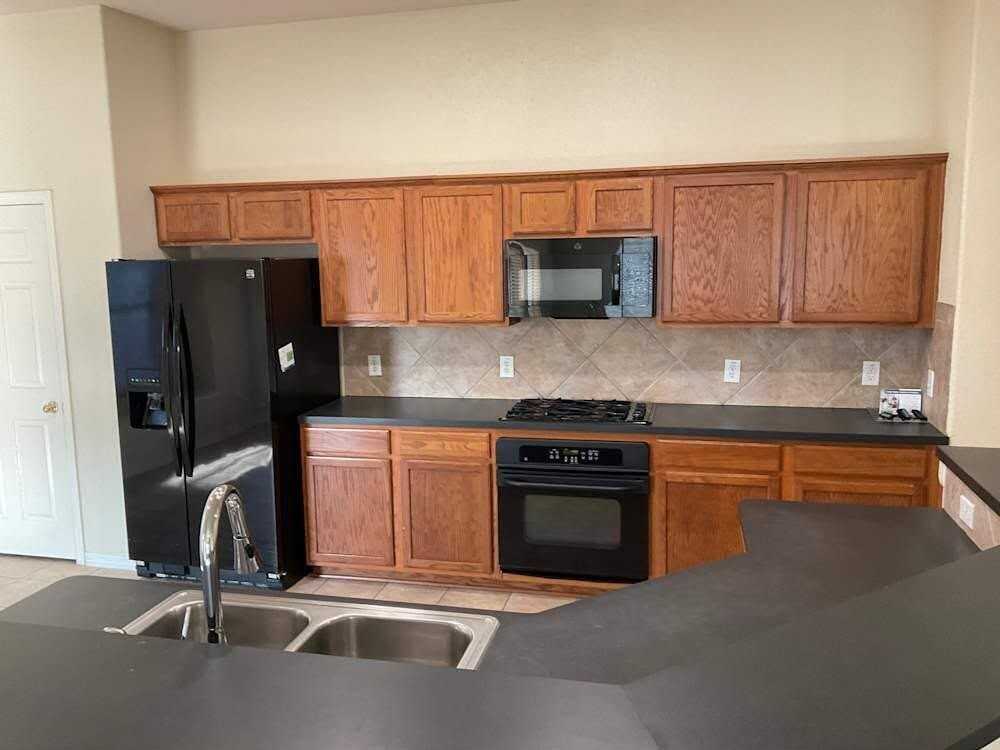19439 Wildwood Wildwood Dr #LN - Photo 4 of 10