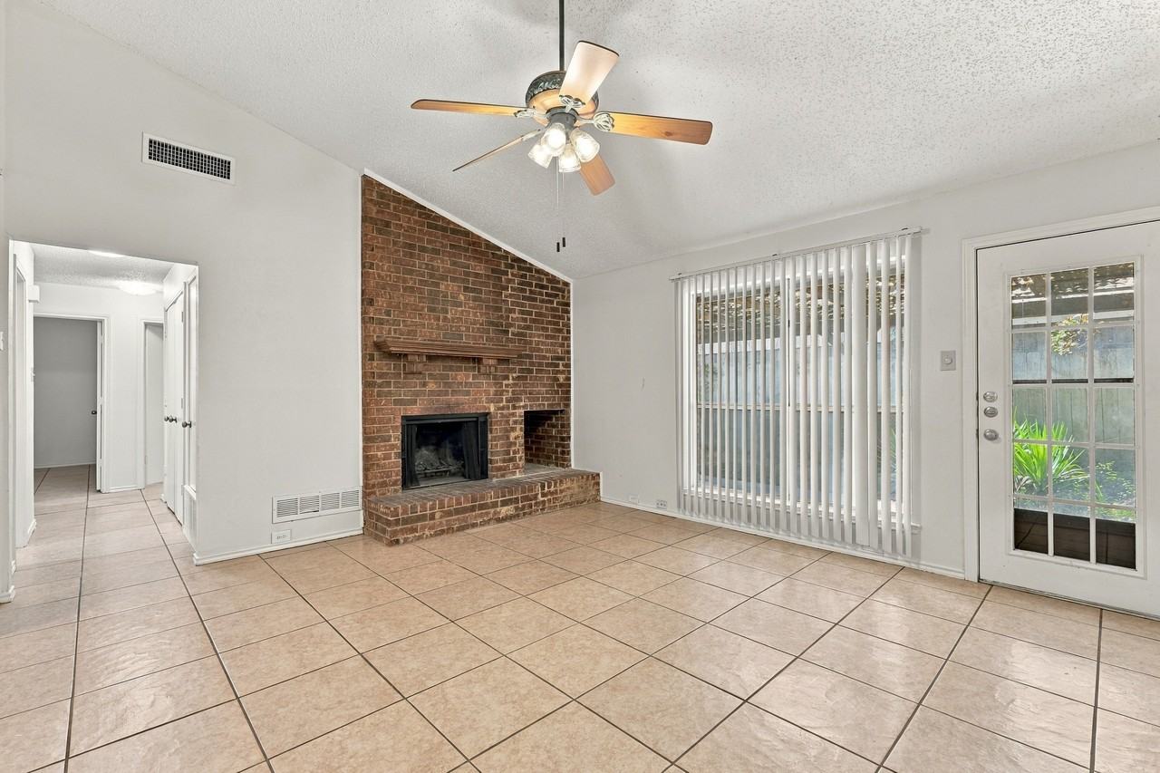5202 Waterview Ln #1 - Photo 4 of 27