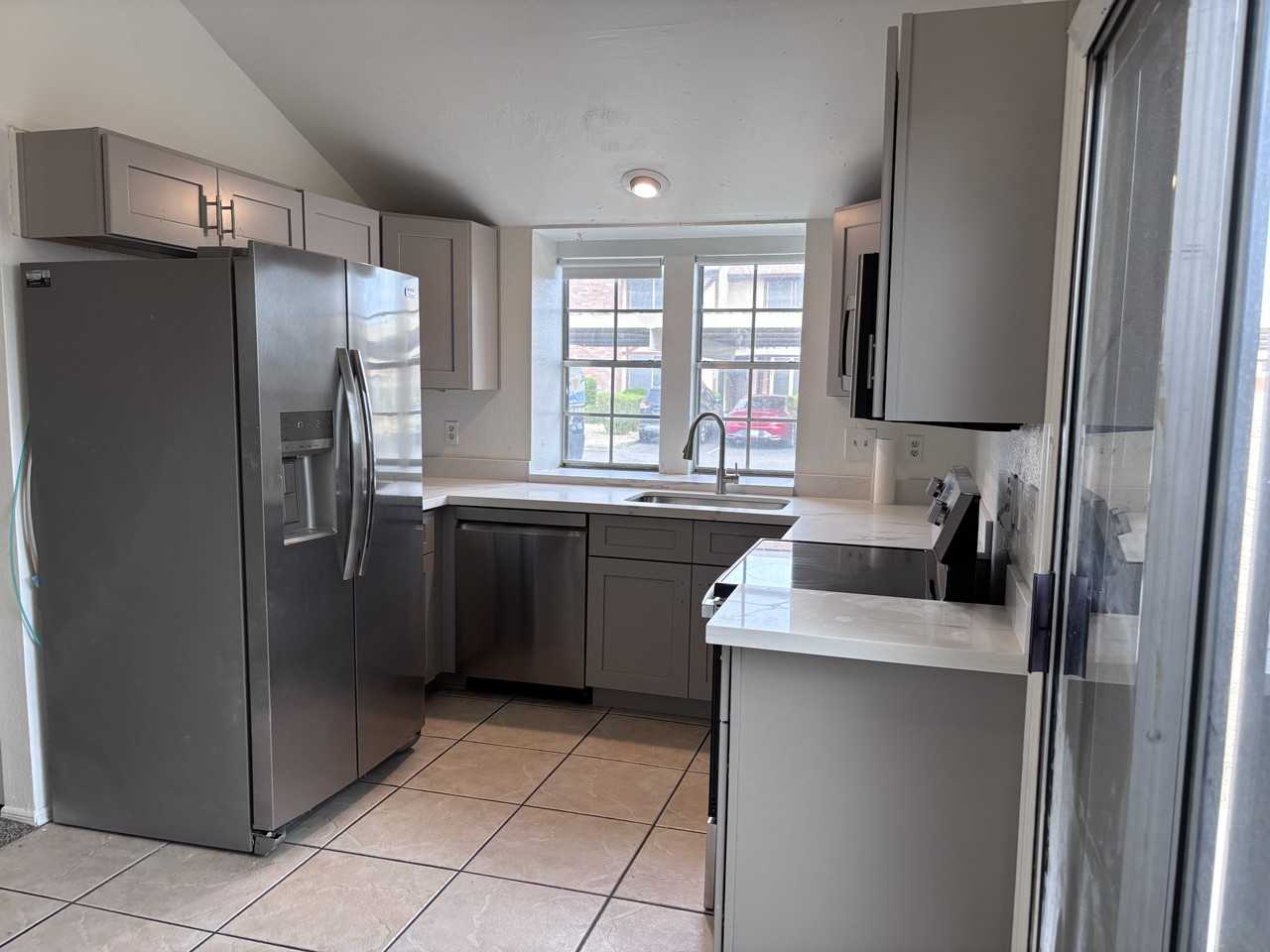 7905 W Thunderbird Rd #1 - Photo 4 of 22