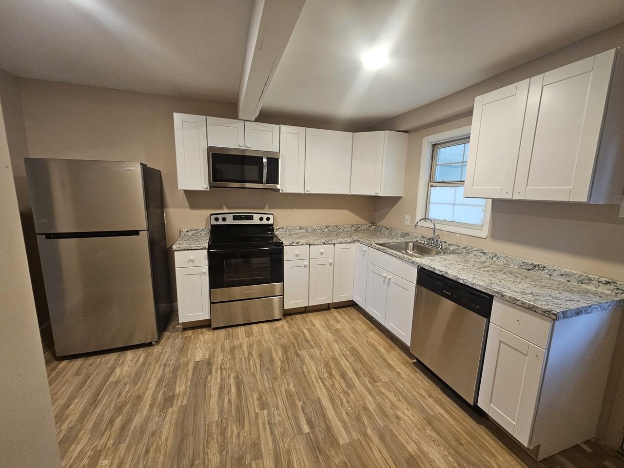 897 W Coal St #1 - Photo 2 of 11