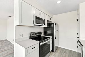 featured image of 8137 Foxfire Ln #C