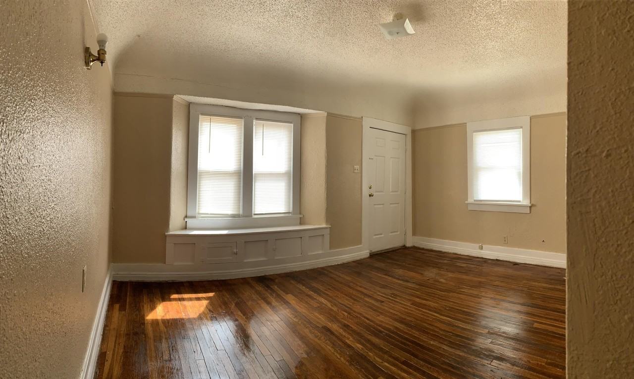 1100 Wallace St #1100 - Photo 3 of 9