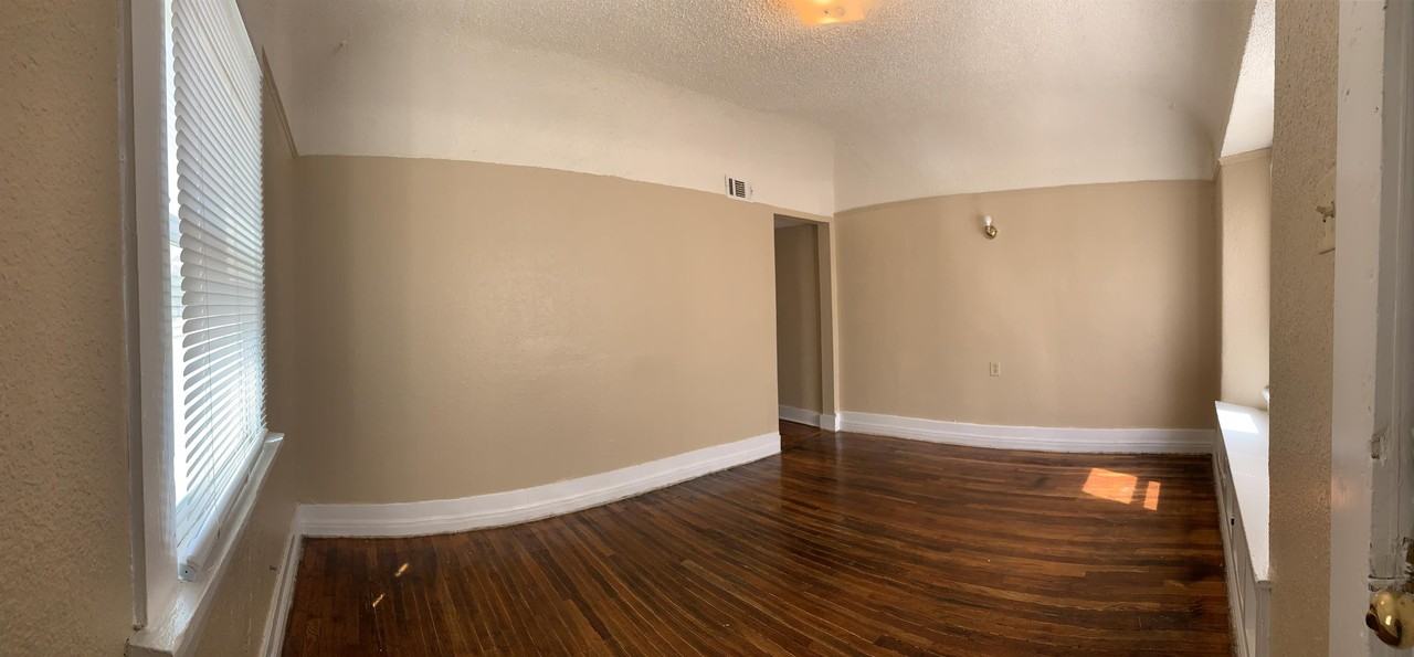 1100 Wallace St #1100 - Photo 4 of 9