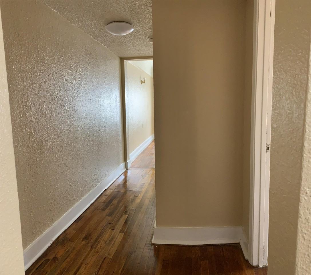 1100 Wallace St #1100 - Photo 5 of 9