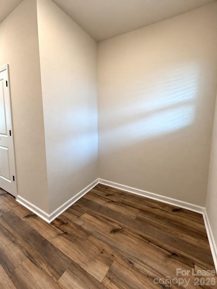 1663 Old Rivers Rd - Photo 3 of 17