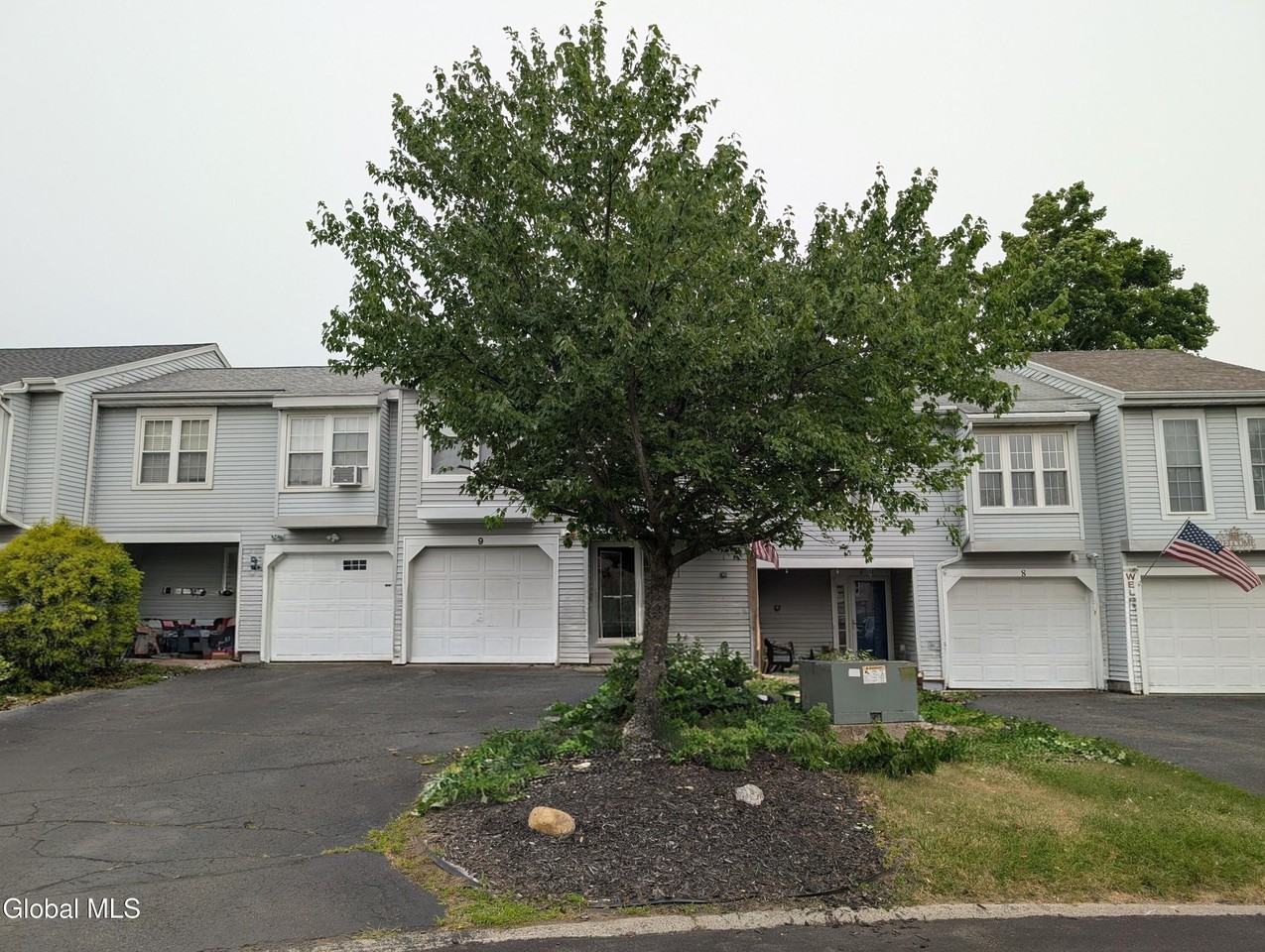 9 Chadwyck Sq - Photo 2 of 35