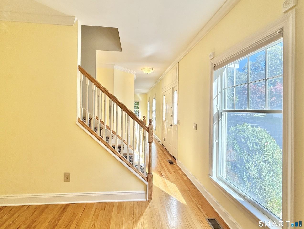 176 Nichols Ave - Photo 3 of 27