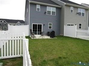 2210 Palm Ct - Photo 2 of 20
