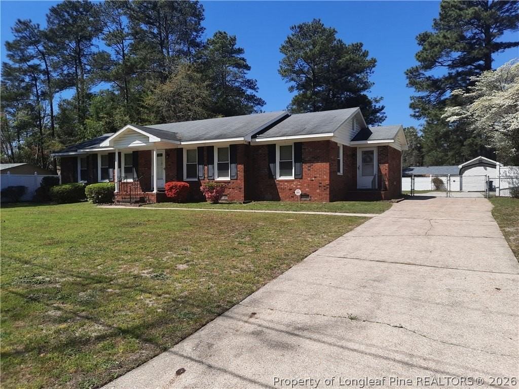 1505 Maggie St - Photo 2 of 23