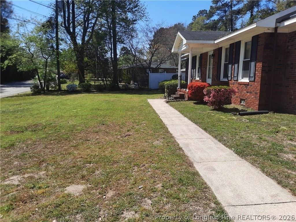 1505 Maggie St - Photo 3 of 23