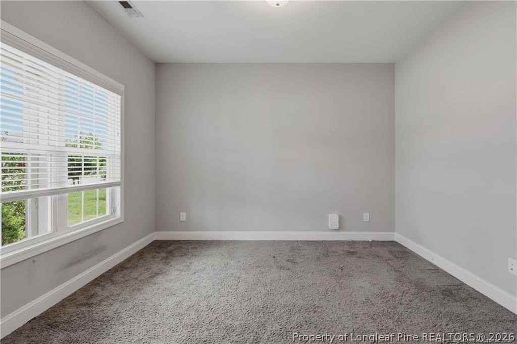155 Tellmont St - Photo 7 of 25