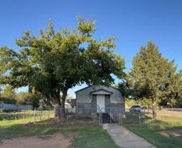 1120 N Oak St #B - Photo 1 of 1