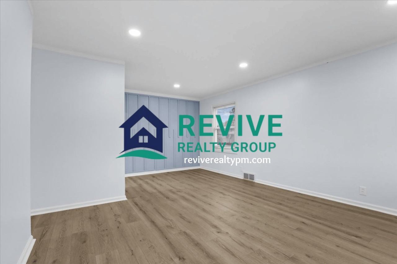 28059 Floral St #1 - Photo 4 of 21