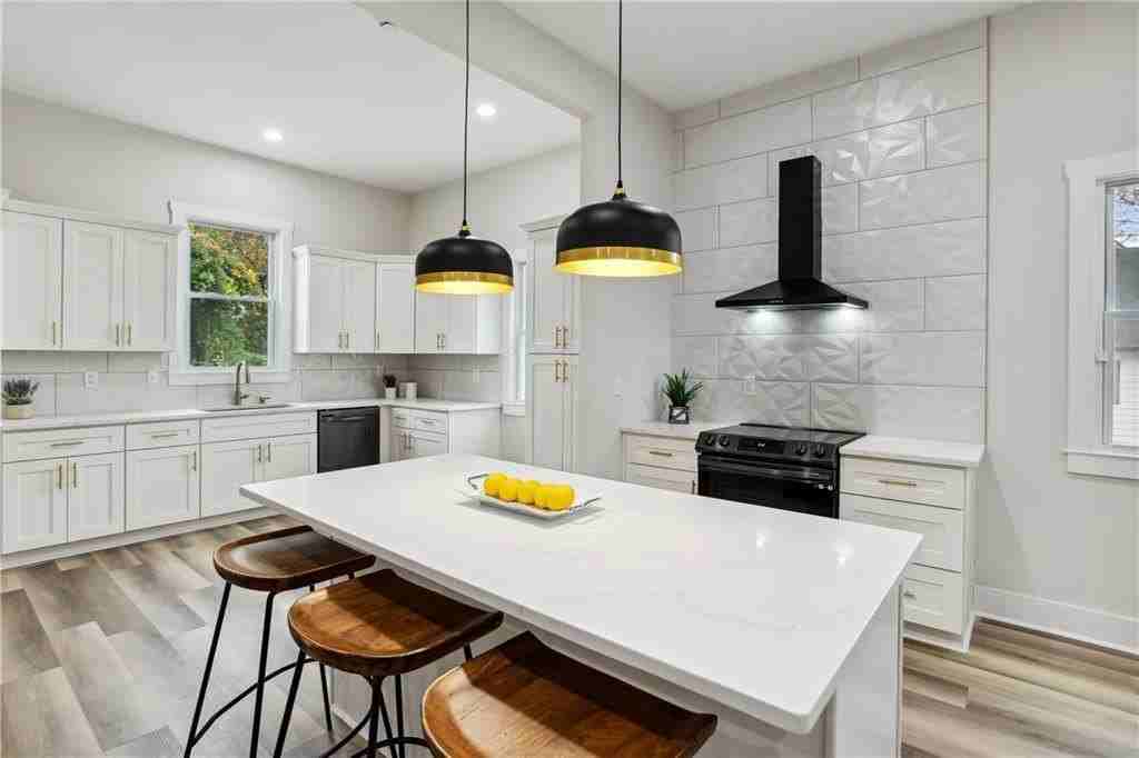 190 Adair Ave Se - Photo 4 of 49