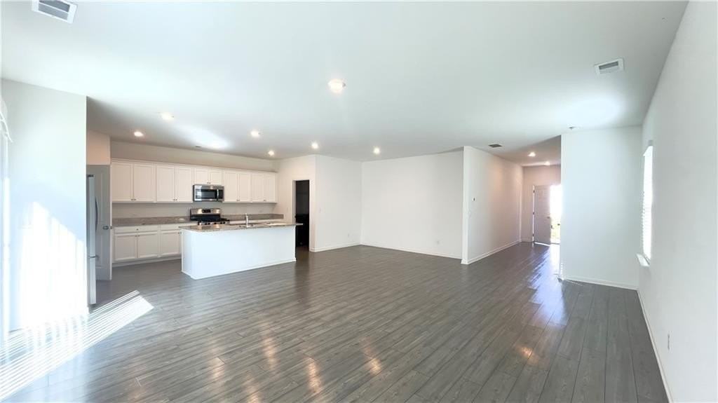 392 Golden Eagle Pkwy - Photo 5 of 27